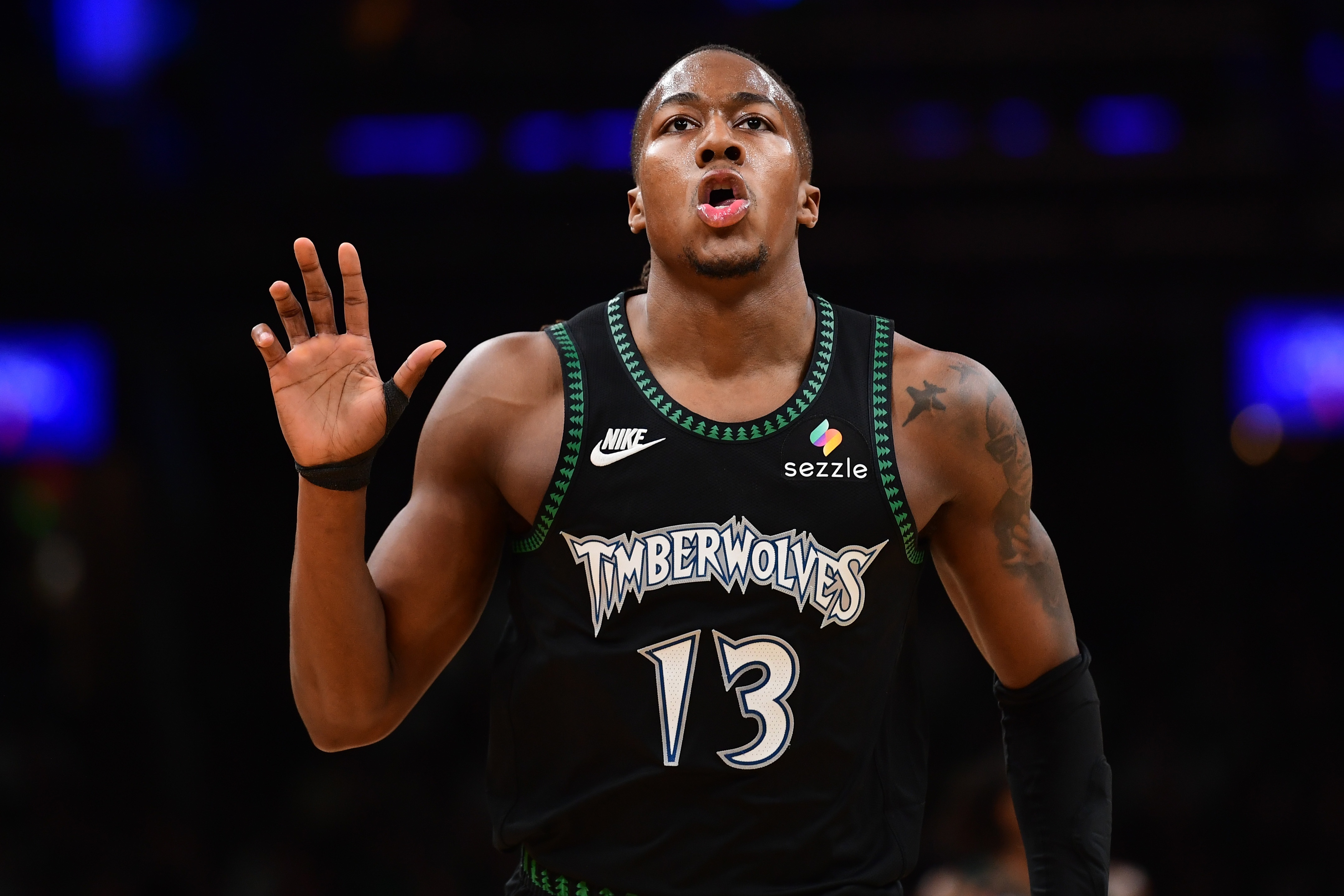 如意官网登录入口-道苏姆代表森林狼首发4胜1负 场均19分9板7助 三分命中率48%